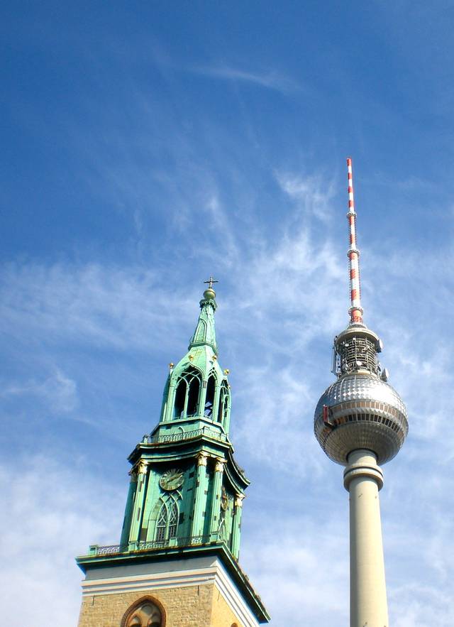 Die St. Marienkirche Berlin und der Fernsehturm