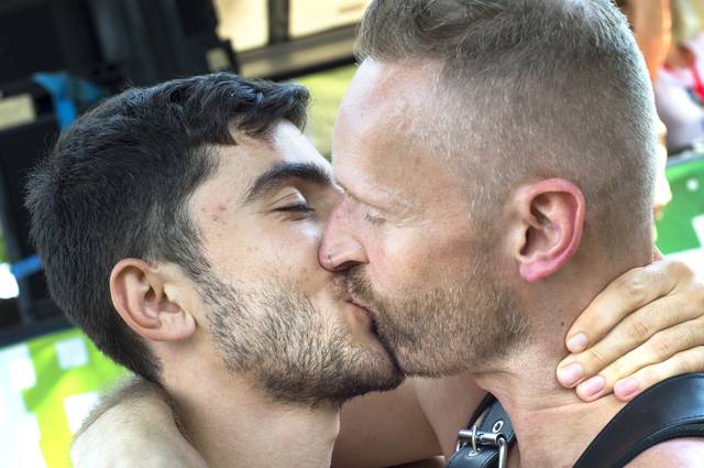 Kuss beim Hamburg Pride 2019