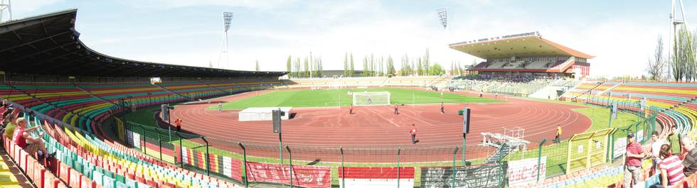 Friedrich-Ludwig-Jahn-Sportpark.jpg