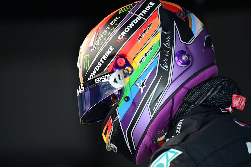 Lewis Hamilton Pride Helm
