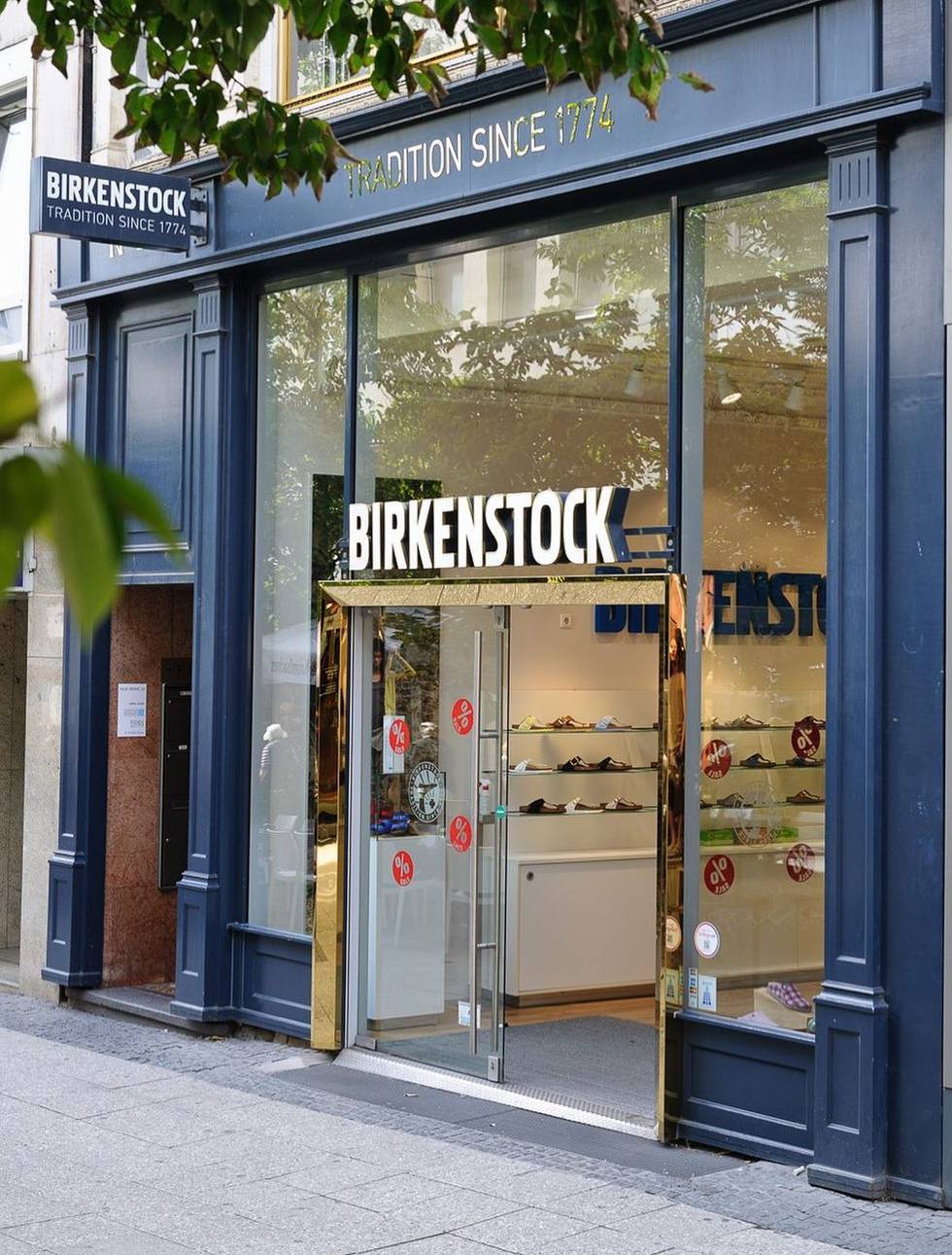 Birkenstock: Back Roots in Frankfurt männer*