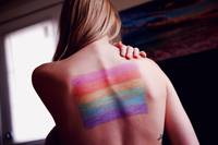 Pexels-Queere-Jugend-Missbrauch-Regenbogen-Symbolfoto.jpg